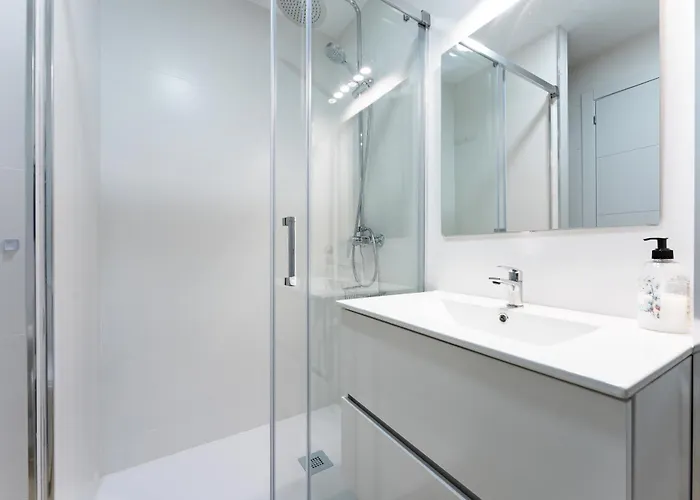 Martin's Place 80 Mts To Апартаменты Фуэнхирола