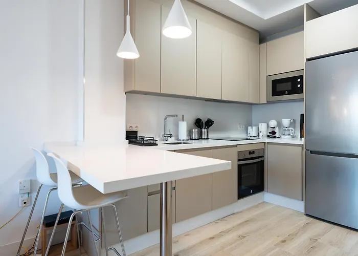 Апартаменты Martin's Place 80 Mts To Фуэнхирола